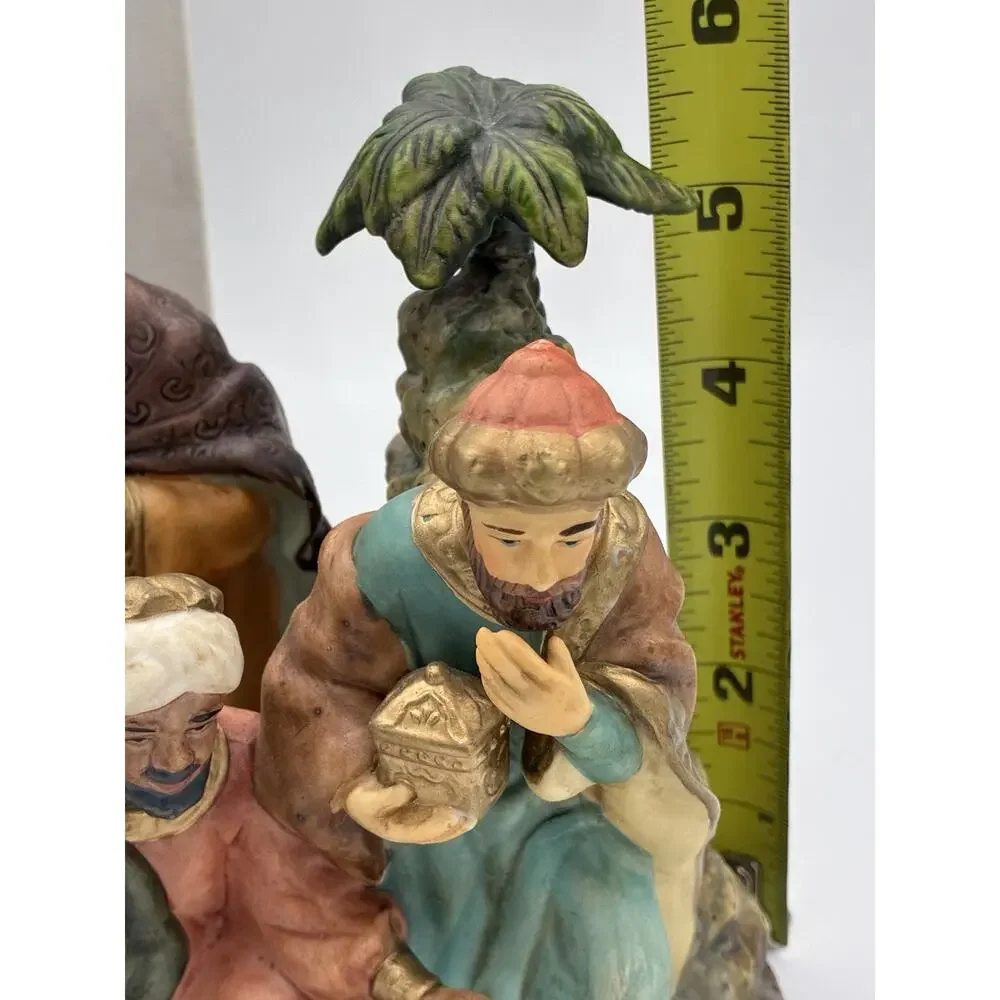 Avon Holiday Treasures Three Kings Nativity Figurine 2002 NIB